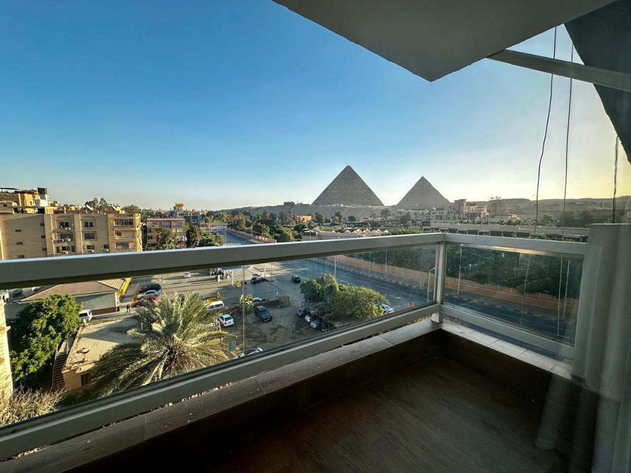 Doudou Pyramids View Hotel Kafret el-Gabal Exterior foto