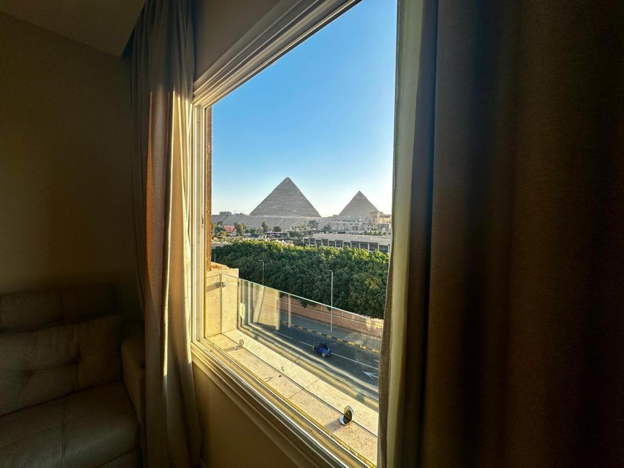 Doudou Pyramids View Hotel Kafret el-Gabal Exterior foto